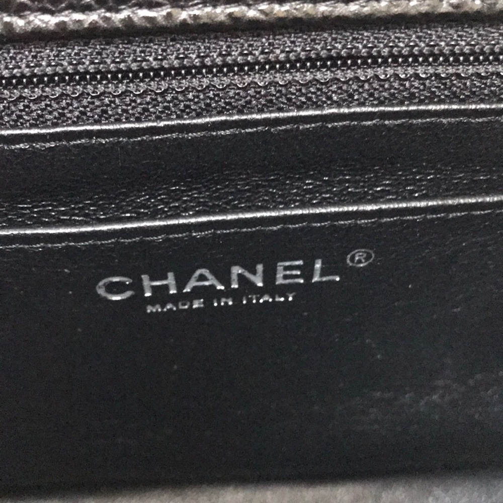 💰SOLD💰💯AUTHENTIC CHANEL MINI SQUARE CAVIAR - Picture 5 of 7